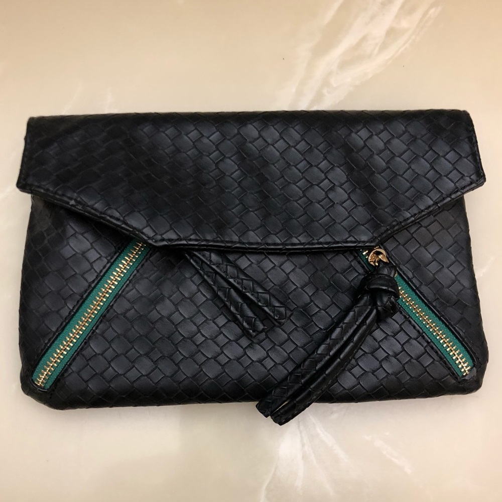 Pretty Ships Clutch Cayenne black woven NWT